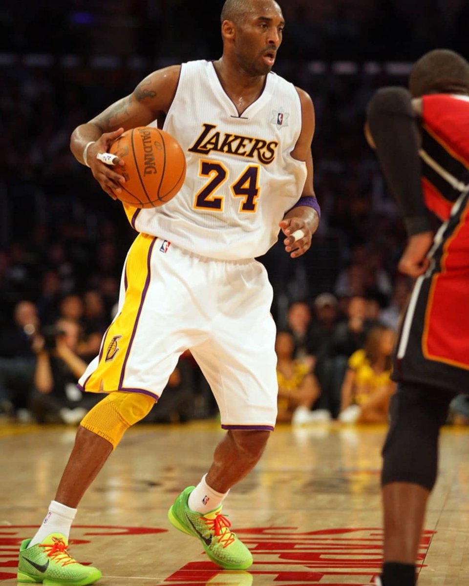 KickstyleC's tweet photo. In Honor of Kobe passing, let's not forget he always came with that heat🤧🐍 #KobeBryant #RIPMamba https://t.co/Ys4CzkSVl1