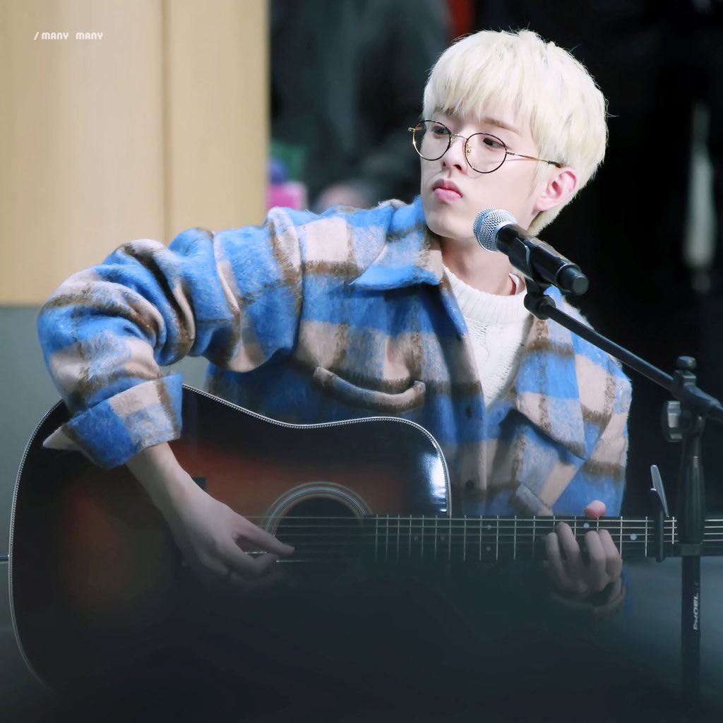 Day6_memory's tweet photo. 161227 삼성의료원 자선공연
#Jae_memory
ㅇ<< ..
#데이식스 #제이 #박제형 #Day6 #Jae https://t.co/LduTKvxcdB