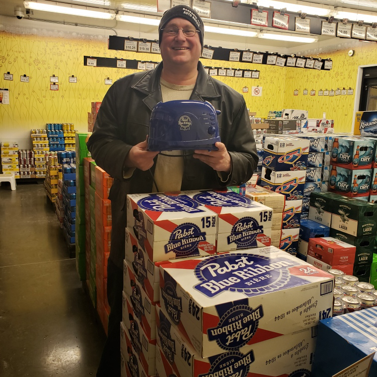 evergreenliquor's tweet photo. Winner of the Pabst toaster is John! Congrats and enjoy breakfast in the morning!! #yeahtoast #pabst #draw #winner #rockymountainhouse #coopliquor #evergreenliquor https://t.co/4GYEjrNwQ6