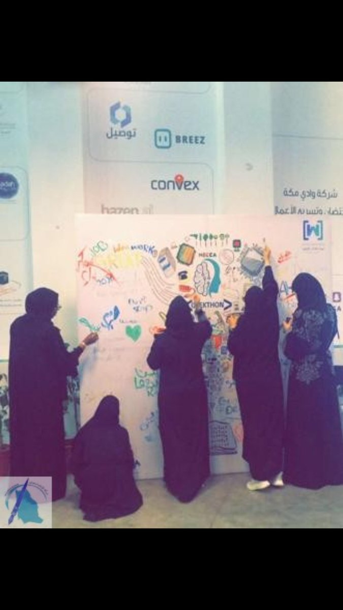 hawwaaabu's tweet photo. لقطة عفوية من تغطية حدث #GEEKTHON
جمعتني مع بنات دفعتي #حاسوبيات_36 في صورة واحدة بدون تخطيط أثناء توثيق تجربتنا على اللوحة😎
@joltk
@alshomrani_amal
@Suaad_AN
@SarahMutahar
ما أجمل هذا النوع من الصُدف..💗🌿 https://t.co/XLPX4otYUk