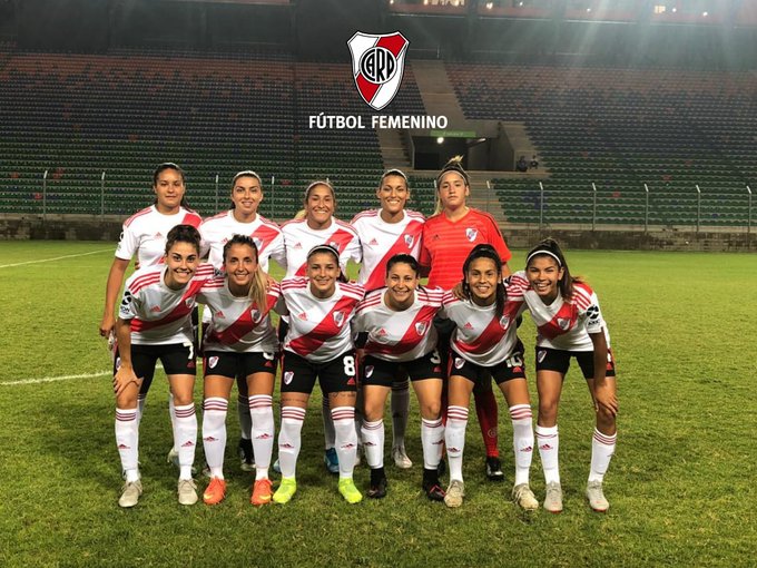 SirenasDelGol's tweet photo. #Argentina 🇦🇷
PARAGUAYAS FOR EXPORT 
Por la Copa de Verano 2020, River Plate venció 2-0 a la Selección de San Luis, con la medio campista paraguaya Nicole Hain en su filas. 
#FutFemPy 
[ 📸 Gentileza de @RiverFutbolFem ] https://t.co/4w3IhAsqXB