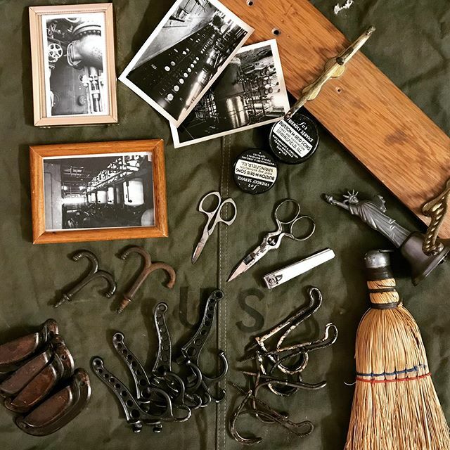 peacereiji's tweet photo. .
Buying

#oddmentstore 
#vintage
#vintageshop
#antique 
#antiqueshop
#vintageleathershoes
#usedleathershoes
#vintageinterior 
#antiqueinterior
#雑貨
#インテリア雑貨
#アンティーク雑貨
#大阪
#鴫野
#京橋 https://t.co/hidMXxrriC https://t.co/QVbxjpcHnR