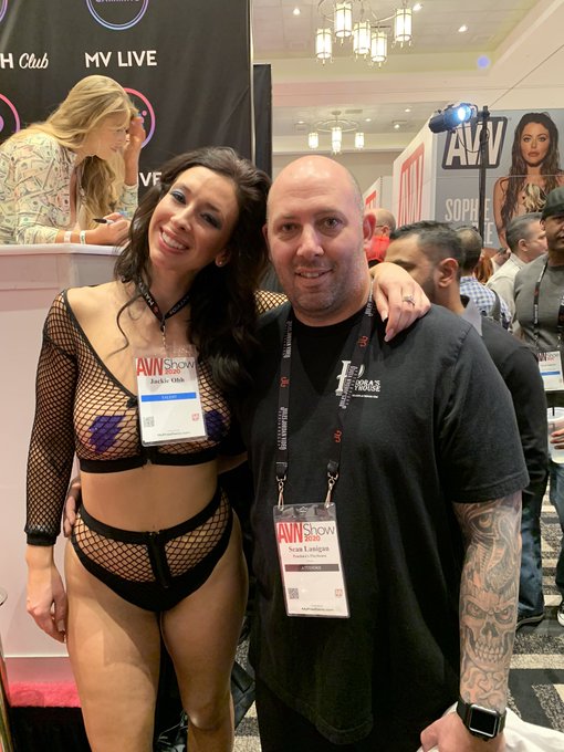 Probably one of the craziest and wild girls i follow. Everyday is an adventure with her @fucking_Jackie