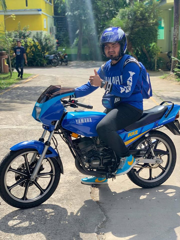 BikersRanger's tweet photo. Biru bojan bikin tak tahan..
Fully TipTop Jumbo Yayayehhhh !
Meleleyhhhhhh Slurrpppppp ahhhhh !
#RaRetrok #TipTopJumbo #OldStillGold #BikersRanger #SangapThrottle #Racing #Fly #Jekrod #KapcaiJahat #Honda #Yamaha #Kawasaki #Suzuki #Aprilia #BMW #Ducati #Benelli #MatMoto https://t.co/ZuFND643N2