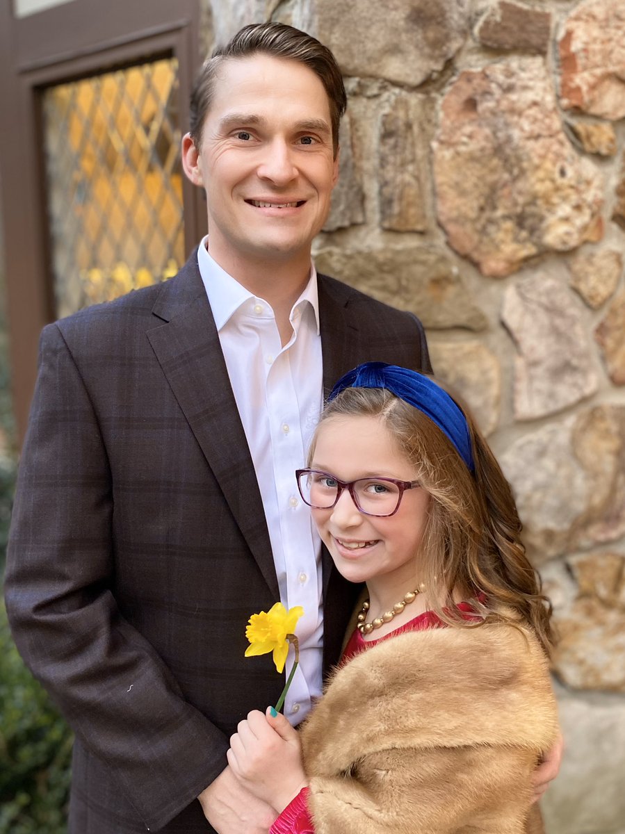 LukeNewellc's tweet photo. Time to tweet since it’s Father Daughter Dance night! https://t.co/DKJoc9Nq58
