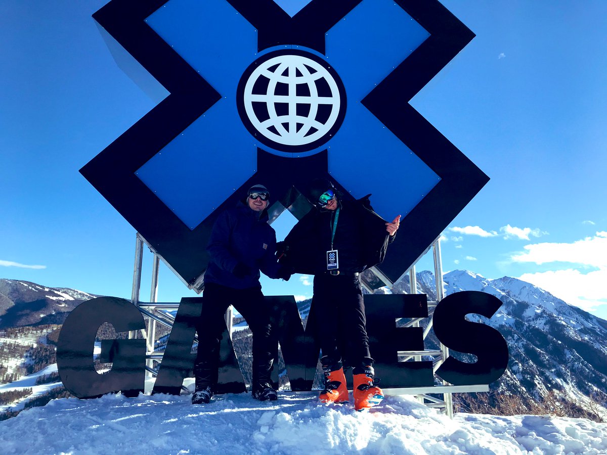Spieroni's tweet photo. Hunting for mountain mamas and ski bunnies https://t.co/7lDh72raQH