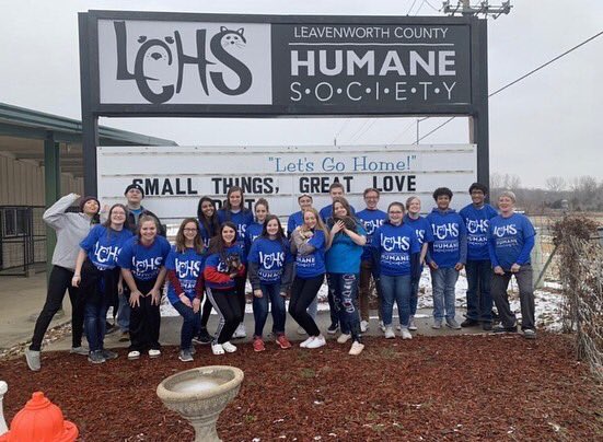 The Lansing Kays had a wonderful time yesterday while volunteering at the Leavenworth County Humane Society 🐾