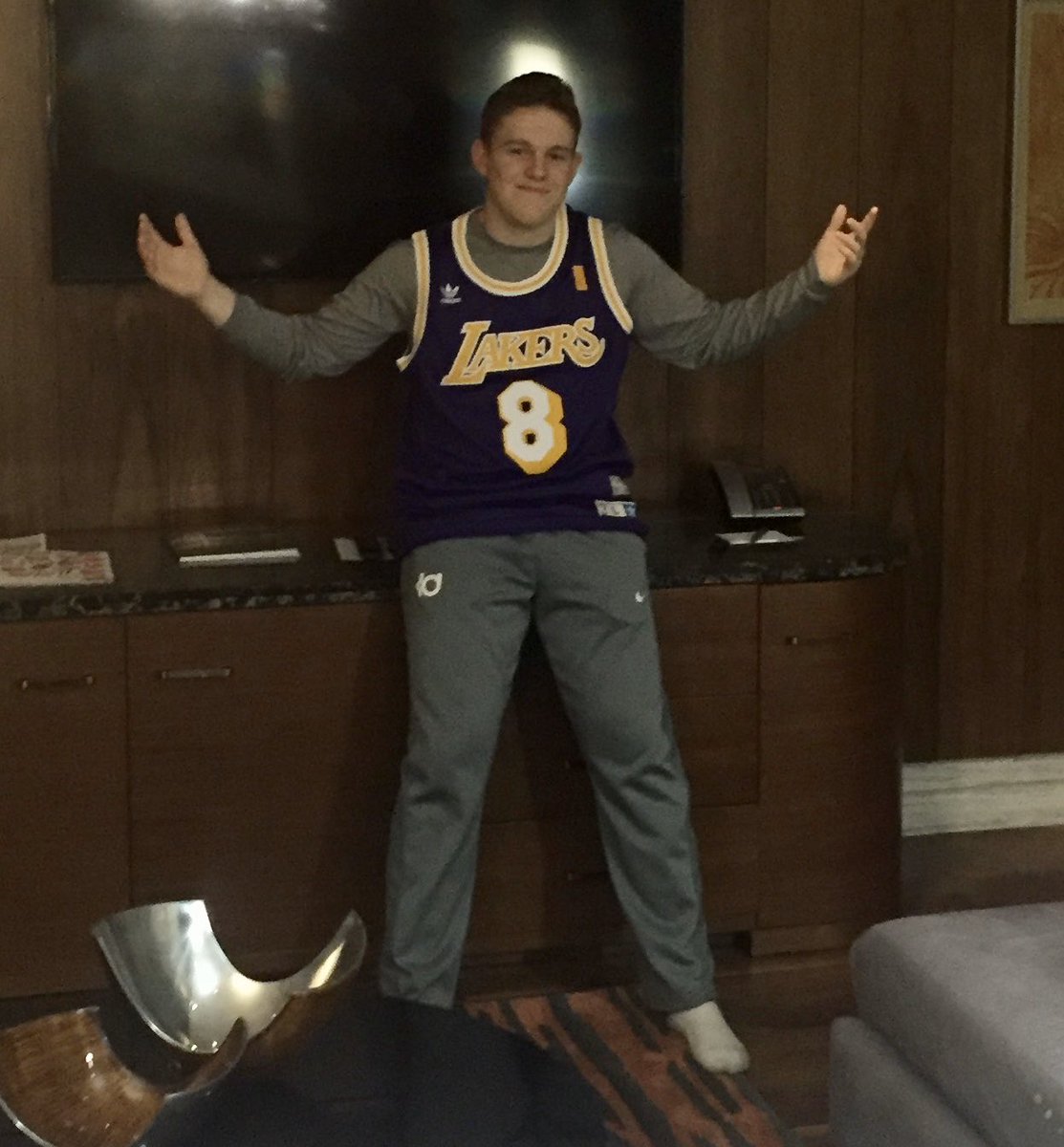 Collin Classic tweet media