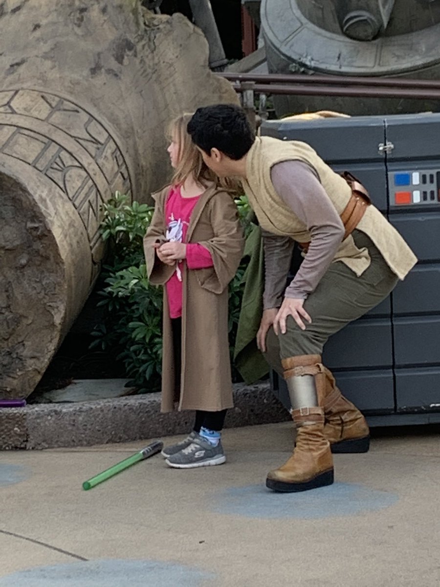 lccasciotti's tweet photo. @WDWGuestService I wanted to give a HUGE shout out to this fantastic cast member at HS Jedi Training! She was AMAZING with my daughter. I’m sorry I don’t know her name! Thank you so much!! ❤️❤️❤️ https://t.co/J3SO5DdABP