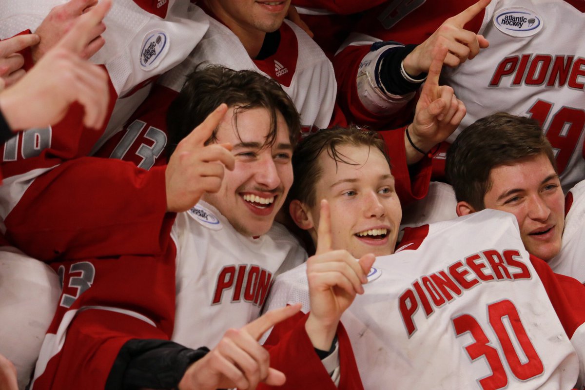 sacredheartuniv's tweet photo. .@SHUHockey wins the inaugural CT Ice Challenge 🏒 with a score of 4-1 against Quinnipiac! 

#WeAreSHU #CTice @SNYtv https://t.co/k93eMXhw4R