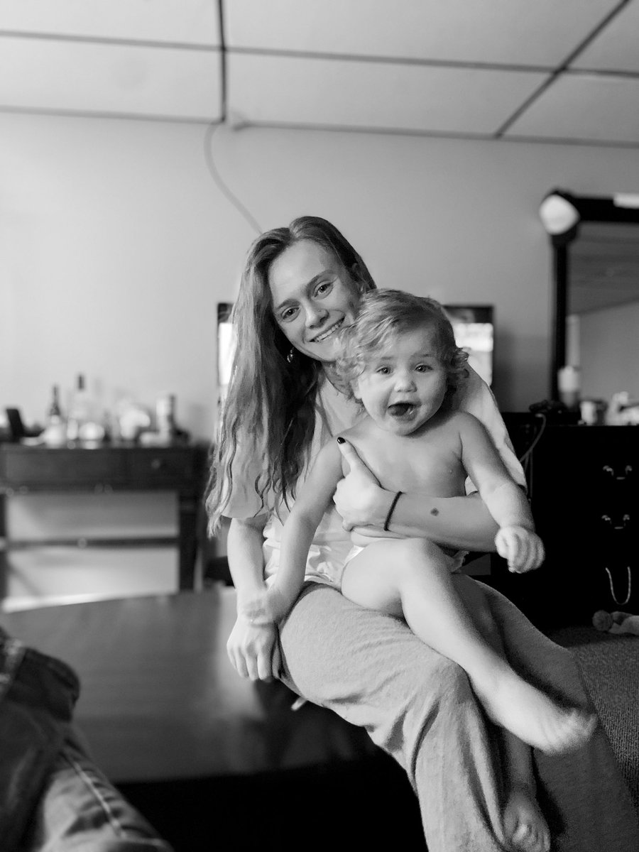 AndrewCraner's tweet photo. My girls 😘🙏 always thanking god for you two https://t.co/dRQvp6qxvM