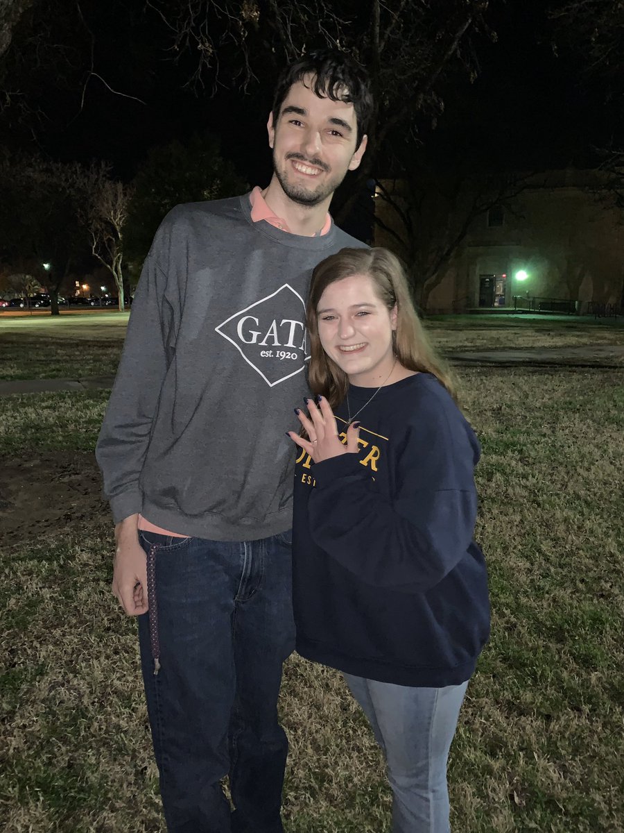 ACUGATA's tweet photo. This GATA’s enGAGED!Congratulations to @allyrochellen on your engagement! So happy for you and Kolton!!! ❤️💍👩‍❤️‍💋‍👨 #meetmeattheBurkhALTAR https://t.co/Dnb4uOUgkL
