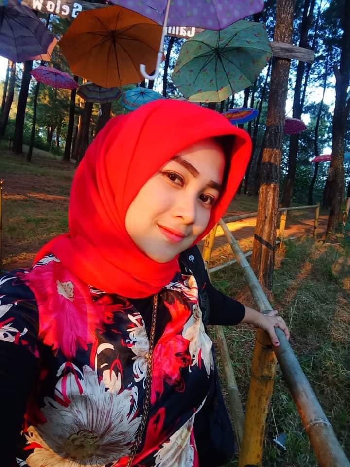 JulkaniN's tweet photo. Liburan sendiri terus. Sama kamunya kapan ya? 🤭 @Mu_Nawir_ @trabonson @YayaLutakan @mochamadarip @VLAMINORA @Bro_3di3n @Makdetektif @mas_piyuuu https://t.co/1gSRD2RCKY