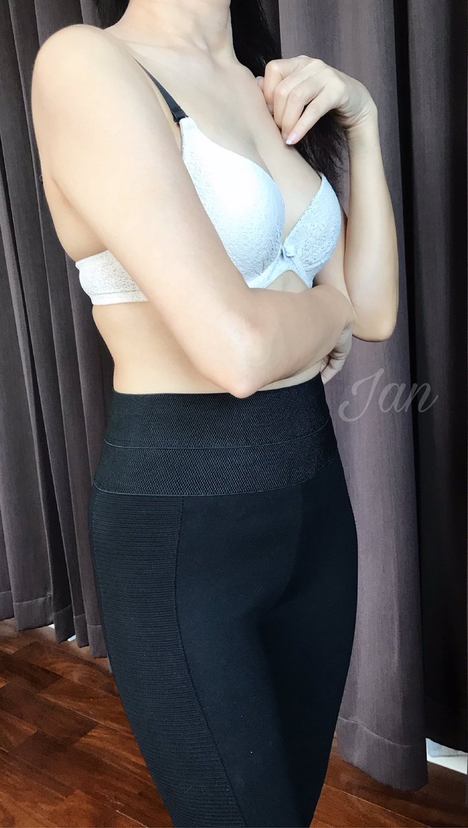 JanWithYou's tweet photo. ชุดทำงานวันนี้❤️มันรัดแน่นดีจังค่ะ https://t.co/gJdETOlBpI