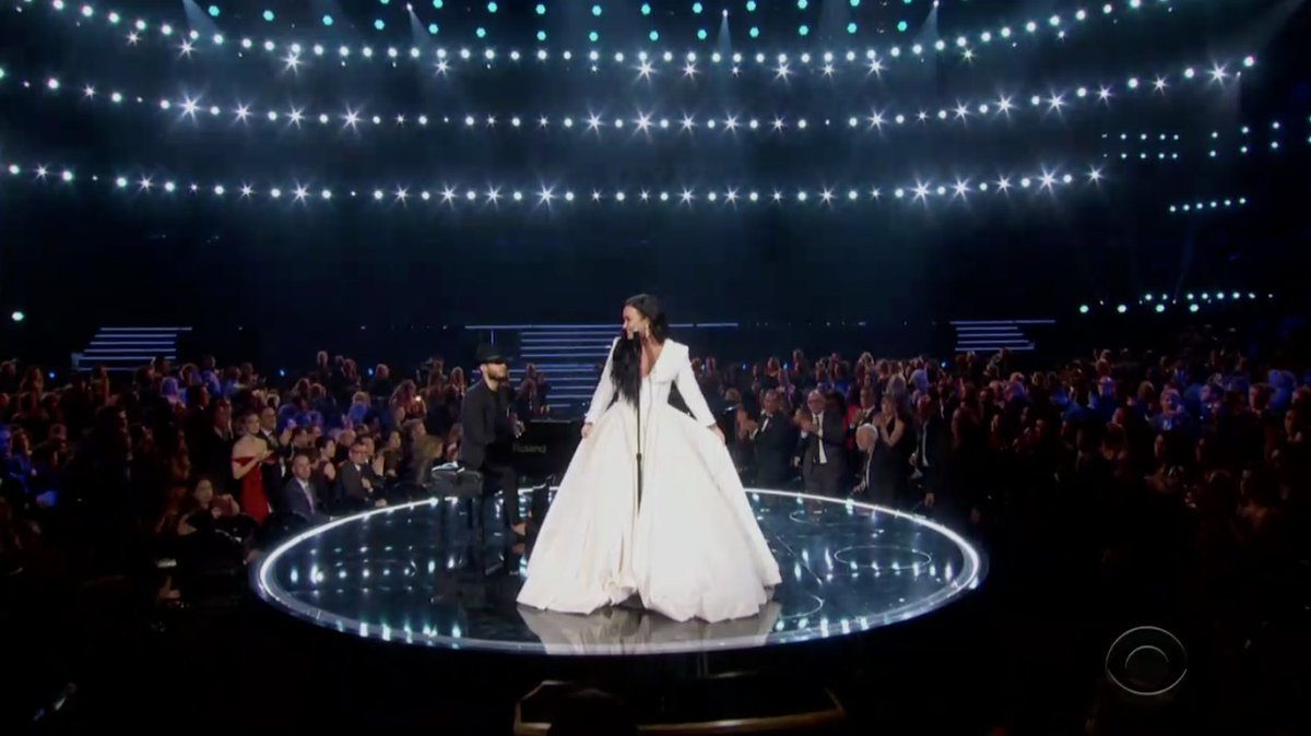 RubenLovato's tweet photo. Demi Lovato lo mejor de los #GRAMMYs  @ddlovato 😍 https://t.co/DThsvjWkmB