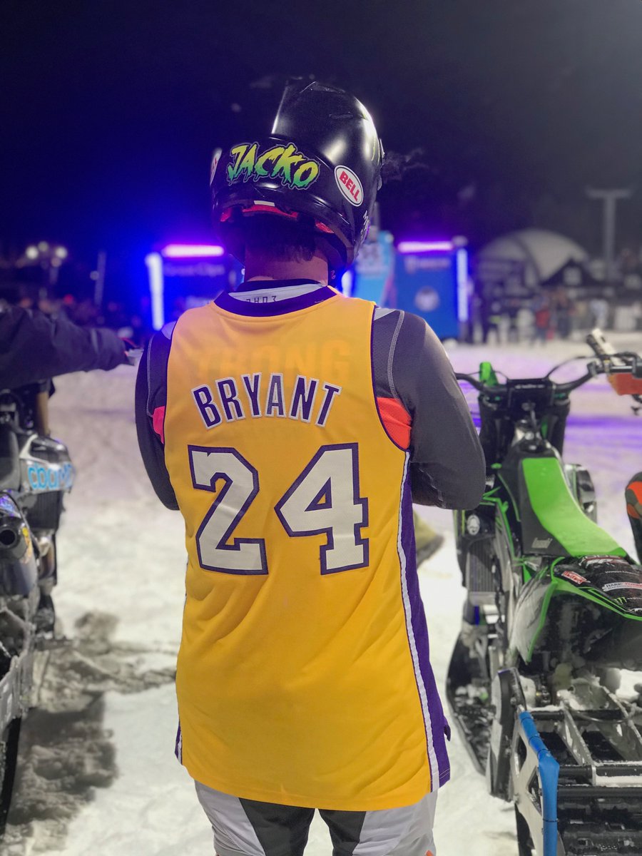 MonsterEnergy's tweet photo. In memory of Kobe Bryant #️⃣2️⃣4️⃣

🏍: Jackson "Jacko" Strong https://t.co/9vd2DS7gQm