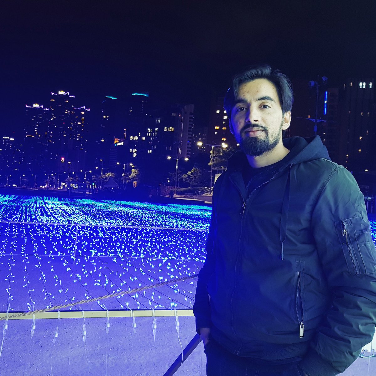 drnasir91's tweet photo. #Haeundaebeach comes alive even in #Winter with a spectacular #lightfestival. Beach is covered in blue fairy lights.
#busan #haeundae #haeundaebeach #lightfestival #southkorea #travelkorea #visitkorea #explorebusan #visitbusan #explorekorea #koreabeauty #Sollal2020 https://t.co/WZk3MzeYyT