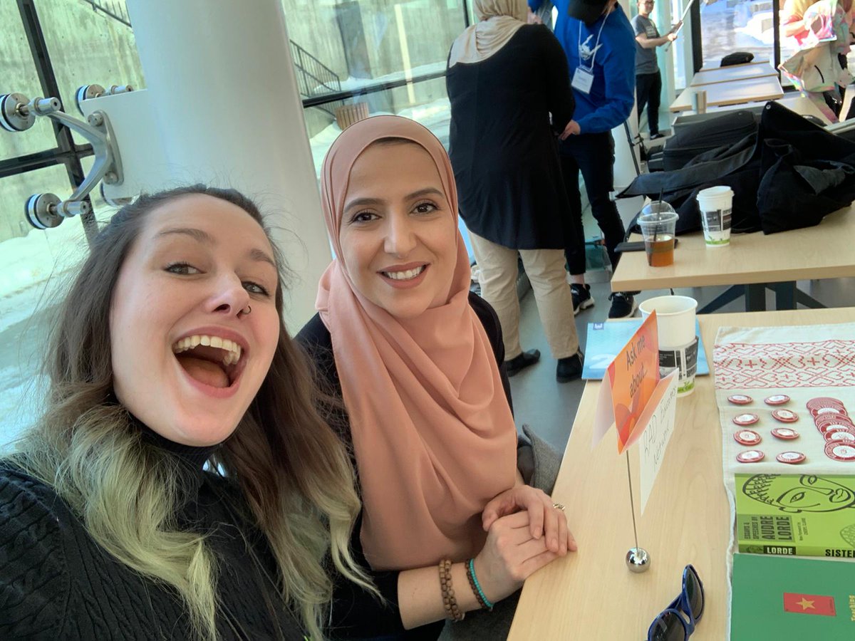 RADEducators's tweet photo. We spent a sunny Saturday talking to rad peeps with rad ideas about #radicallove at the Alberta Student Leadership Summit 2020. So much gratitude to the busy students who shared their time with us. Also of note: Free Lunch 🥙 #RADEd #RADEdYEG #sandwichesarebae https://t.co/xw3hMSx1Nd