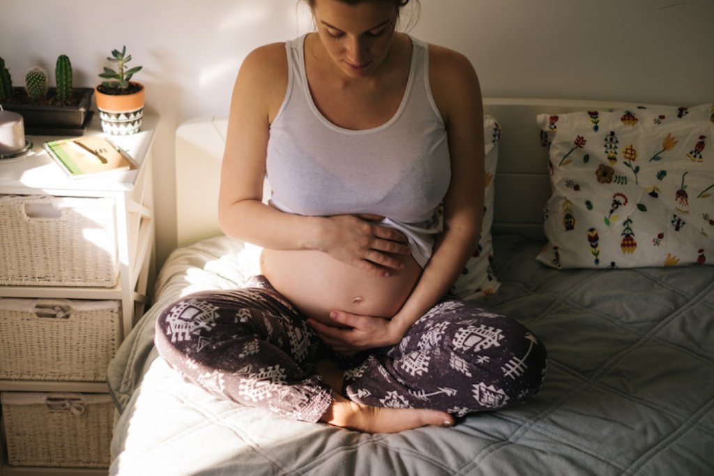 Home births are risky. So why are more women choosing them? (via <a href="/EmLaurence/">Emily Laurence</a> for <a href="/iamwellandgood/">Well+Good</a>) apple.co/30Tyn0Q