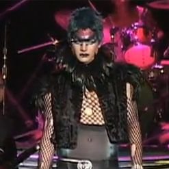 marisa_965's tweet photo. Because he looks so fabulous and fierce with makeup on! #AdamLambert #MakeupMaster #FierceAndFabulous https://t.co/FnoypVNAIM