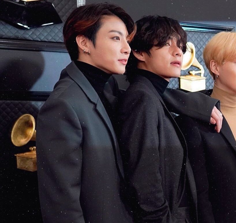 TeenVogue's tweet photo. i miss them. @bts_twt https://t.co/QP2WpVqS7f