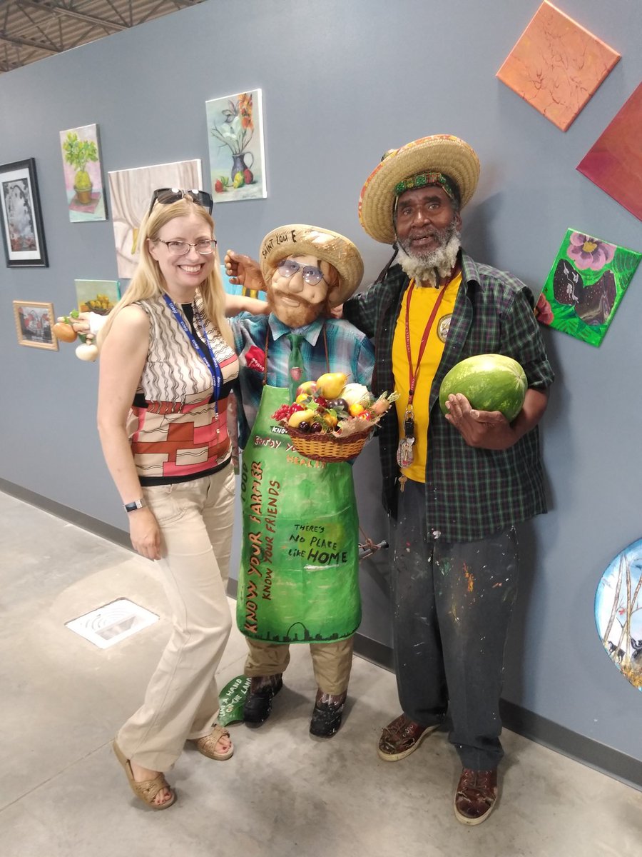 JessicaKMurray's tweet photo. Throwback to last summer.Through the community food+art shows I started @greenleafstl gave away over $2500 to artists. Jamaica Ray was our first winner. #stlartists #northsidestl #northstl #northstlouis #stlmarketing #stlartscene #stlouisartists #oldnorthstl #downtownstl #stlmade https://t.co/KrimdJByGn