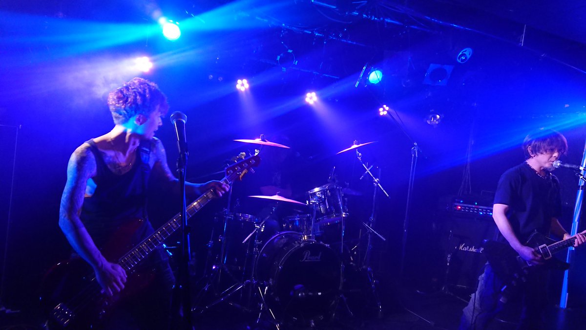 7shi453's tweet photo. #Helldrive
一昨日のライブでいただいたCD聴きながら晩酌🏠😳🍺
Helldriveパンチのある曲で好きですね☺️ https://t.co/dRkSmKVnvD