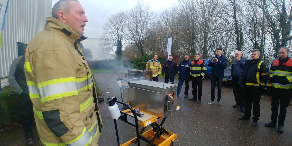 Vanmorgen aanwezig bij #masterclass van <a href="/FireWarebv/">FireWare</a>. Kennis delen en op een interactieve manier #oefenen #rstv #oefenen