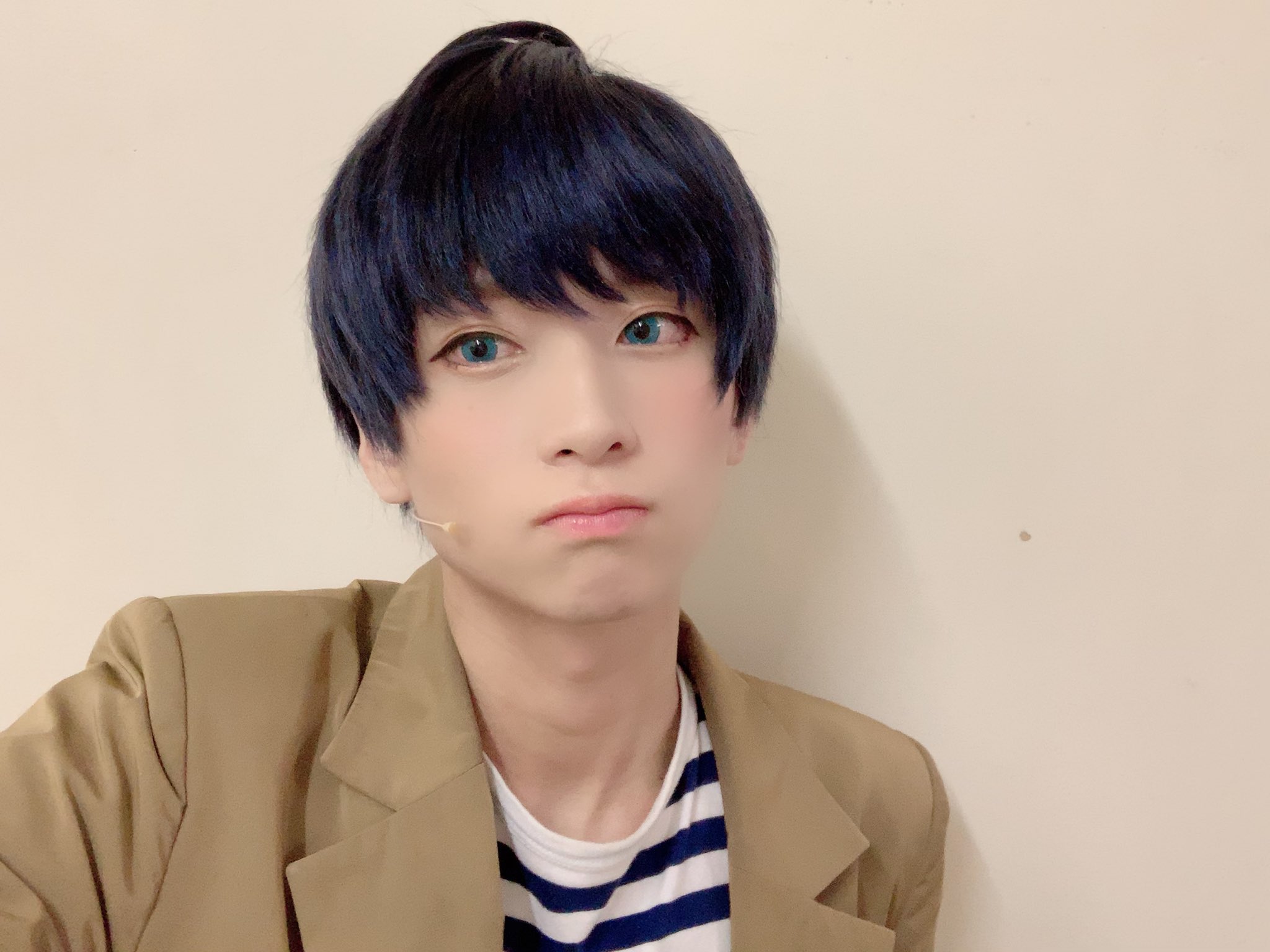 痛バ エーステ 荒牧慶彦-