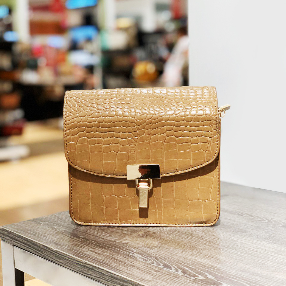 End your month with new shoes &amp; bags that you deserve! Shop the latest styles at <a href="/TheSMStore/">SM Store</a> today!

#SMParisian