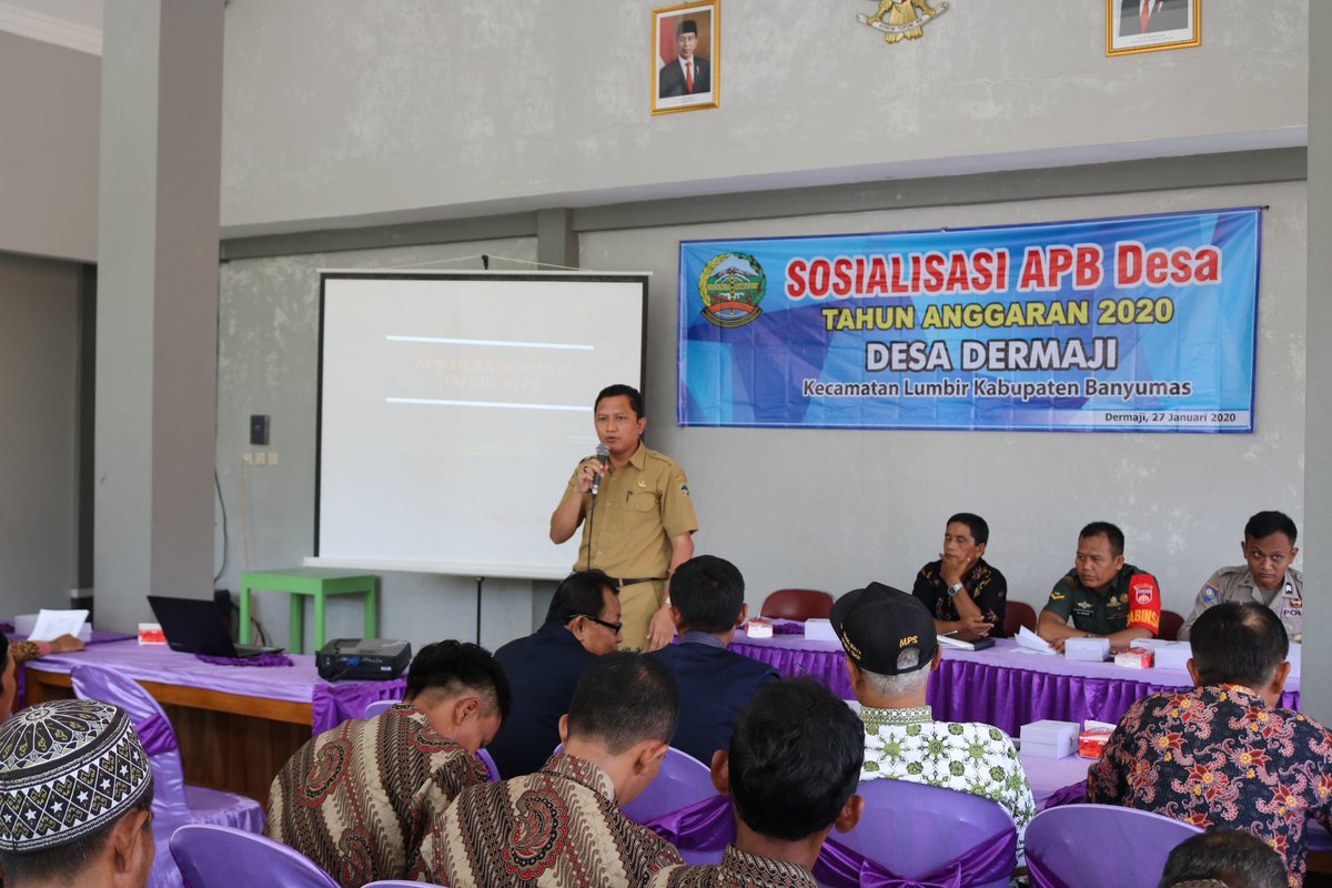 desadermaji's tweet photo. Kades Dermaji @bayudermaji sosialisasikan APB Desa Dermaji 2020 https://t.co/lhvG6Awj7u