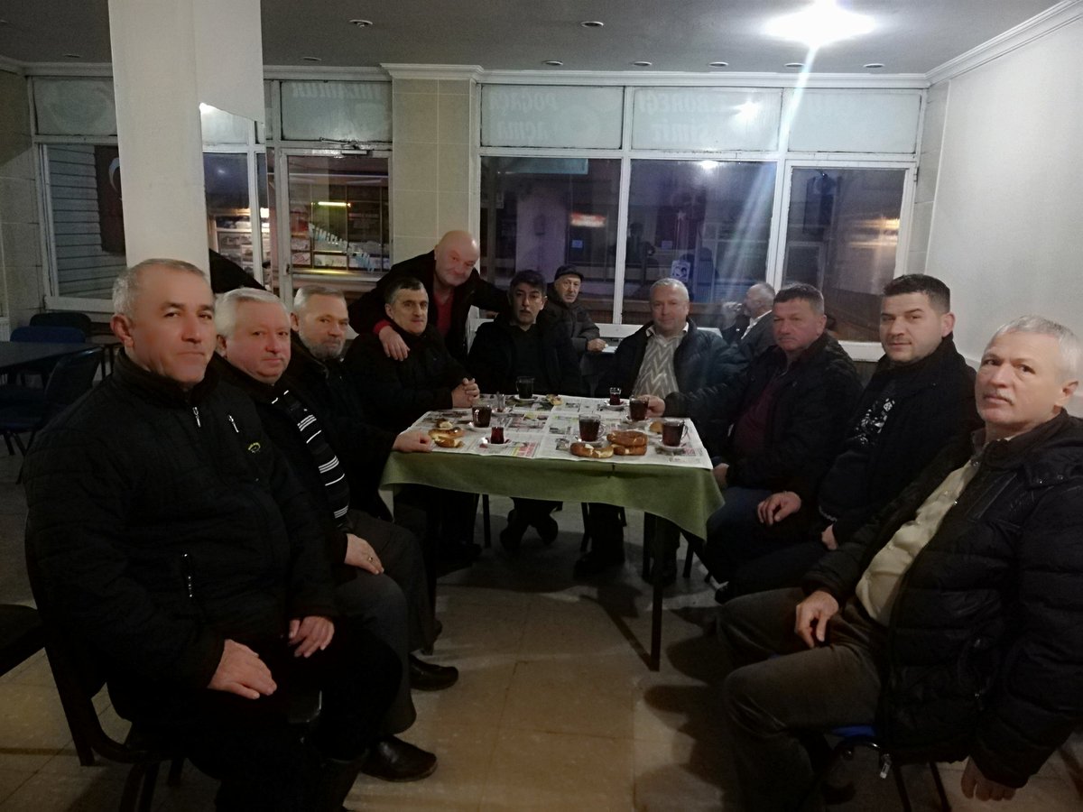SinirliHz's tweet photo. Sabah namazı buluşması https://t.co/DcuVym45l6