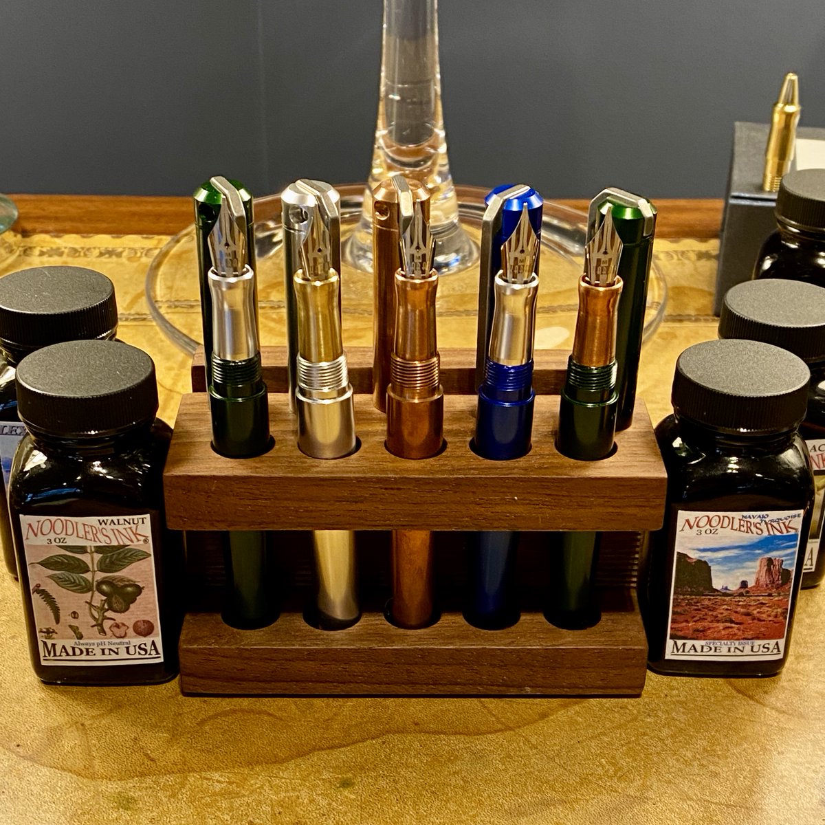 AbinoMills's tweet photo. Put a little joy in your correspondence, Karas Pen Co. Noodler's Ink the possibilities are limitless!
.
.
.
.
#abinomills #thefinerthings #fountainpen #funwithink @DudekModGoods https://t.co/X8I8kqq9Ls
