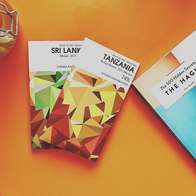 chocolateshopnl's tweet photo. Bring a bit of sun in your day! ☀️ 🍫 did you ever taste real chocolate from Sri Lanka, with hints of earl grey tea? #srilanka #tanzania #realchoc #frombeantobar #beantobar #svenska #kokoakamili #matale #earlgrey #thechocolateshopnl #denhaag #thehague… https://t.co/rkfyOs3w9Y https://t.co/ypDTgUWdTa