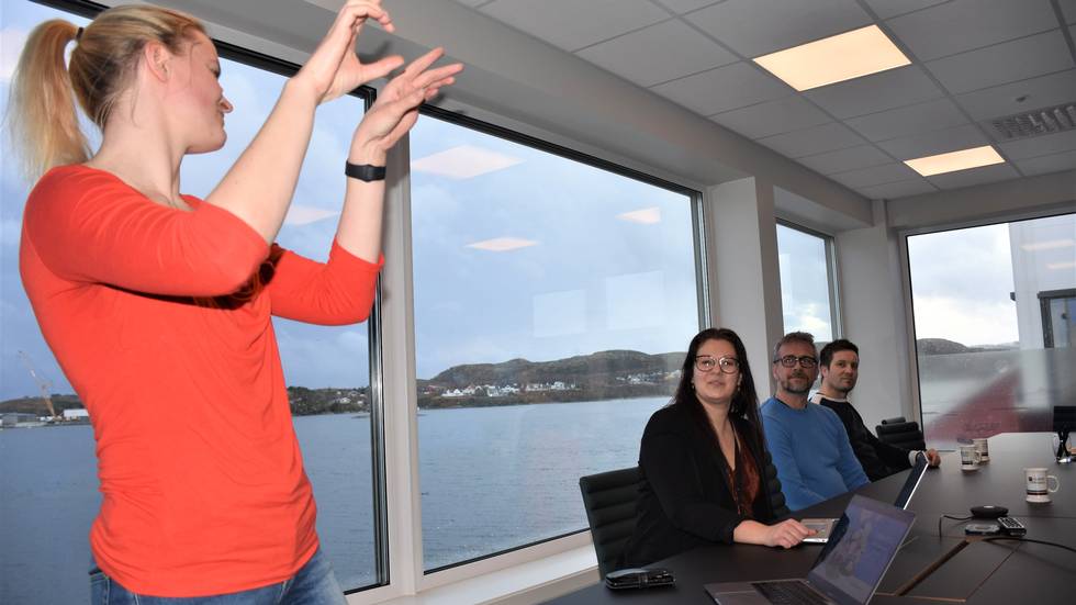 capeesh_app's tweet photo. Today you can read about how aquaculture industries work with Capeesh to onboard and train new hires that are non-native speakers! (Article in Norwegian) @InnovasjonNorge @H2020trondelag @NordicMade @forskningsradet @Trondheim @innorhouse 

https://t.co/usdjx2Qzqe https://t.co/s7qdfwtuVU