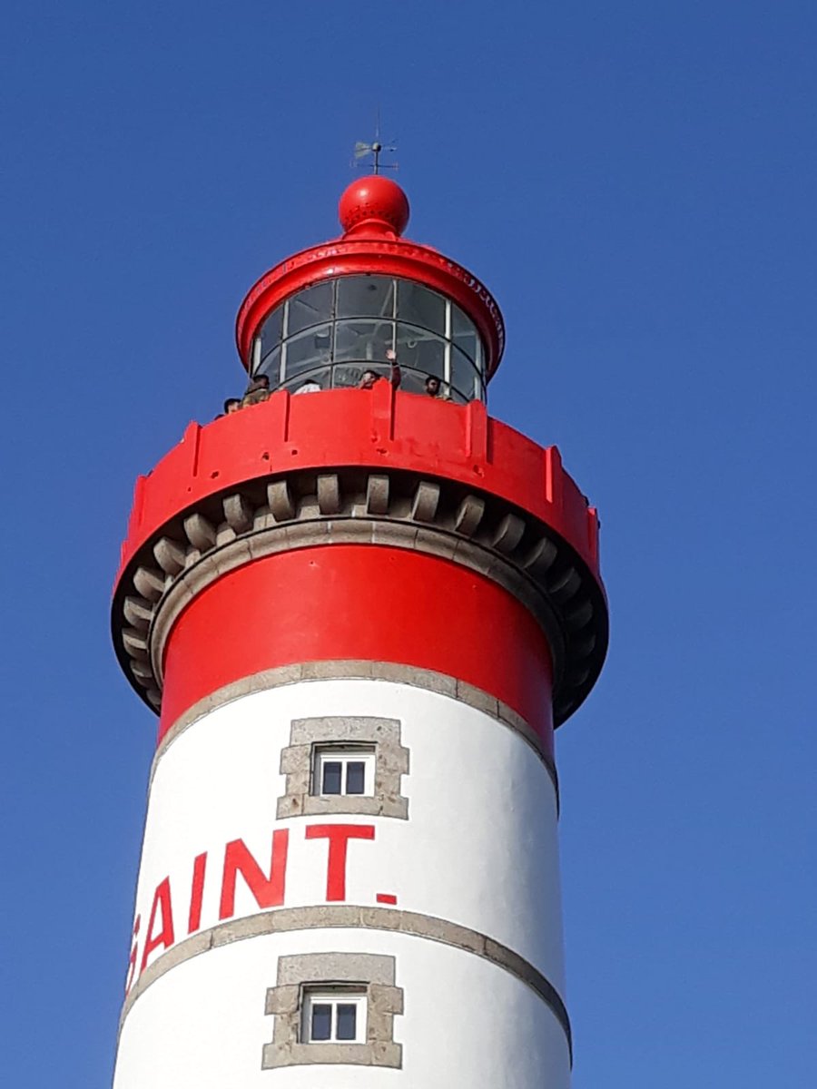 AcademyWasaa's tweet photo. This weekend our Australian students visited the St Mathieu Abbey and its memorial. They also went on top of the lighthouse to enjoy the view. 🌊🇫🇷After it was time to visit Le Conquet and eat some crepes!  @IMTAtlantiqueEN @IMTAtlantique #EmojiBZH #LeConquet #VisitBrittany https://t.co/37alATKJ5Y