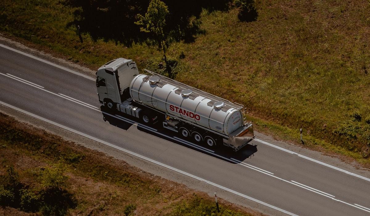 StandoTransport's tweet photo. Potrzebne ci są cysterny spożywcze? W @StandoTransport posiadamy ogromną flotę nowoczesnych naczep, w tym do przewozu żywności płynnej lub sypkiej. Skorzystaj z oferty na wynajem #cysterny #spożywcze
https://t.co/hXYvgPpbJq https://t.co/MDzoVNsptJ