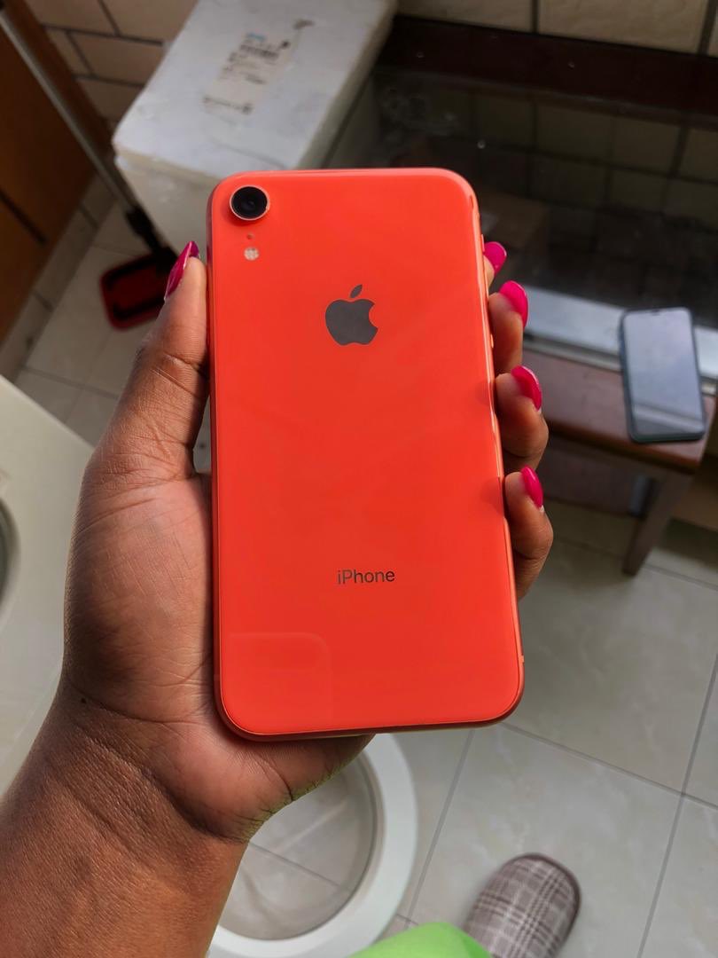 PASSILLA_'s tweet photo. Y’a Arrivage hein 

Qu’attends - tu ? 🌚

Iphone 6+  16 giga 100mille

iPhone 7+ 32 giga 190 mille
 
iPhone 8+  64Giga  250.000 fcfa 

NB : Juste le téléphone sans accessoires 

📍 Douala 

☎️ 691249704 (Whatsapp) https://t.co/Fu9QuiV5pm