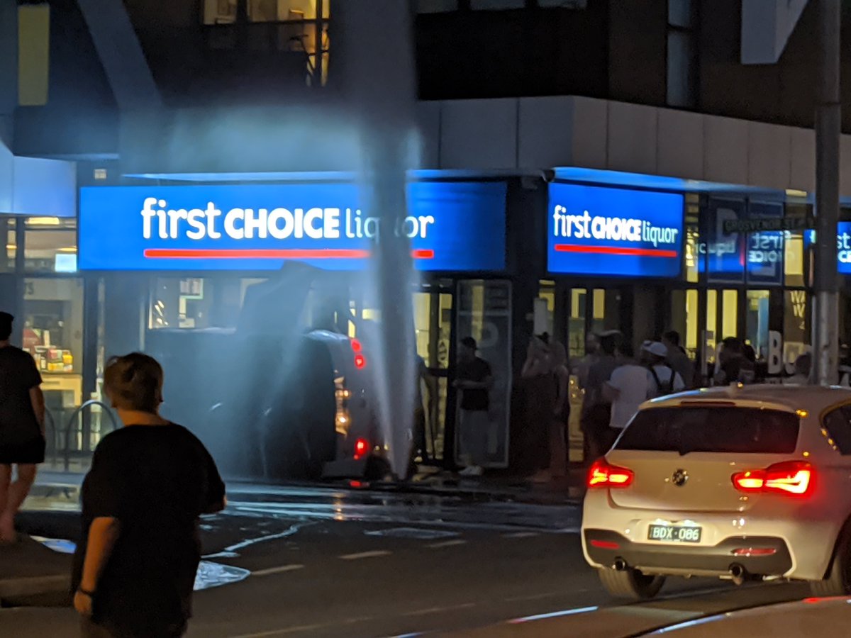 troyd_'s tweet photo. @theheraldsun First Choice Liquor on Victoria St https://t.co/FRFqMm3qh5