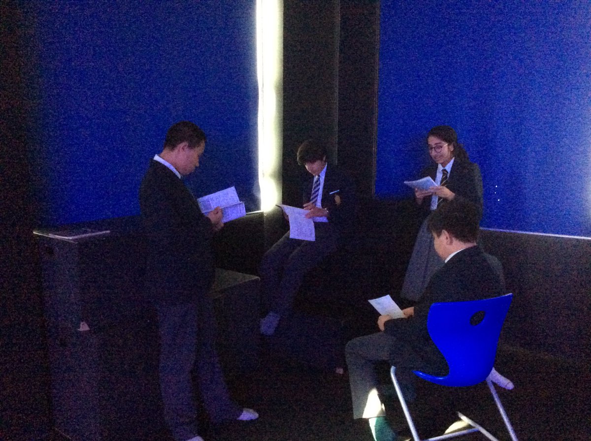 ReptonDXBDrama's tweet photo. KS3 Drama - working on our script learning and scene setting! 👌🎭#ReptonDXBDrama #workingtogether https://t.co/pSehPzquek