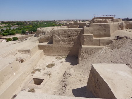 Going back much further in time with this addition to my Iranian cultural heritage site thread. Tepe Sialk is an archaeological site in central Iran in Isfahan Province. The oldest settlement there dates back to 6000-5500 BC.