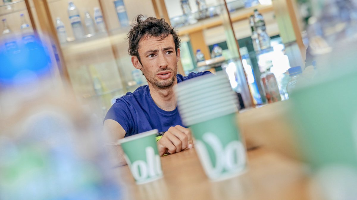 EnduranceShopLB's tweet photo. En décembre dernier, l’organisation a annoncé la participation de Pau Capell sur l’Expérience Trail Chaîne des Puys – Faille de Limagne (110 km). Ce janvier, c’est Courtney Dauwalter confirme sur le 110 km de la VVX ! https://t.co/8rz2JVfqQY https://t.co/fF81KlxmL6