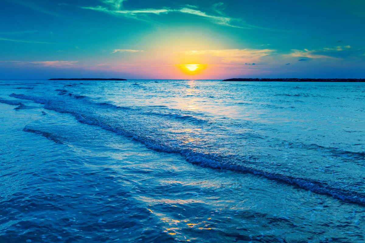 Beth Frates, MD (@BethFratesMD) on Twitter photo 2020-01-27 06:00:09 Real beauty runs deep.... #MondayMotivation #MondayThoughts #SuccessTRAIN #IAM Real beauty runs deep.... #MondayMotivation #MondayThoughts #SuccessTRAIN #IAM