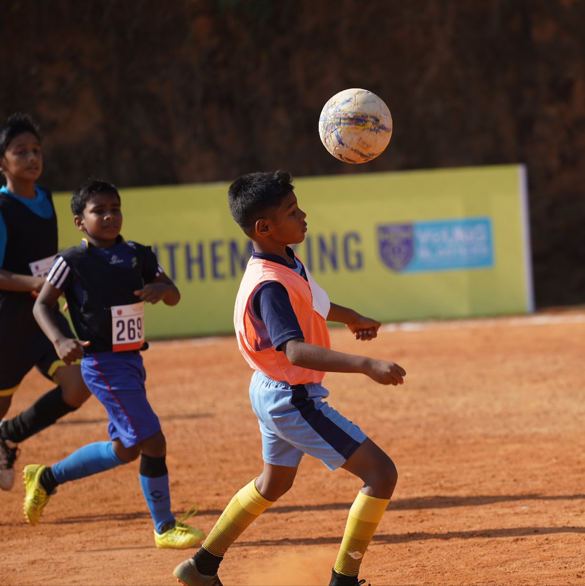 KeralaBlasters's tweet image. Want to get your kid to be a part of the KBFC Family? Give us a call on +91 94475 22815 😄
#YoungBlasters #YennumYellow