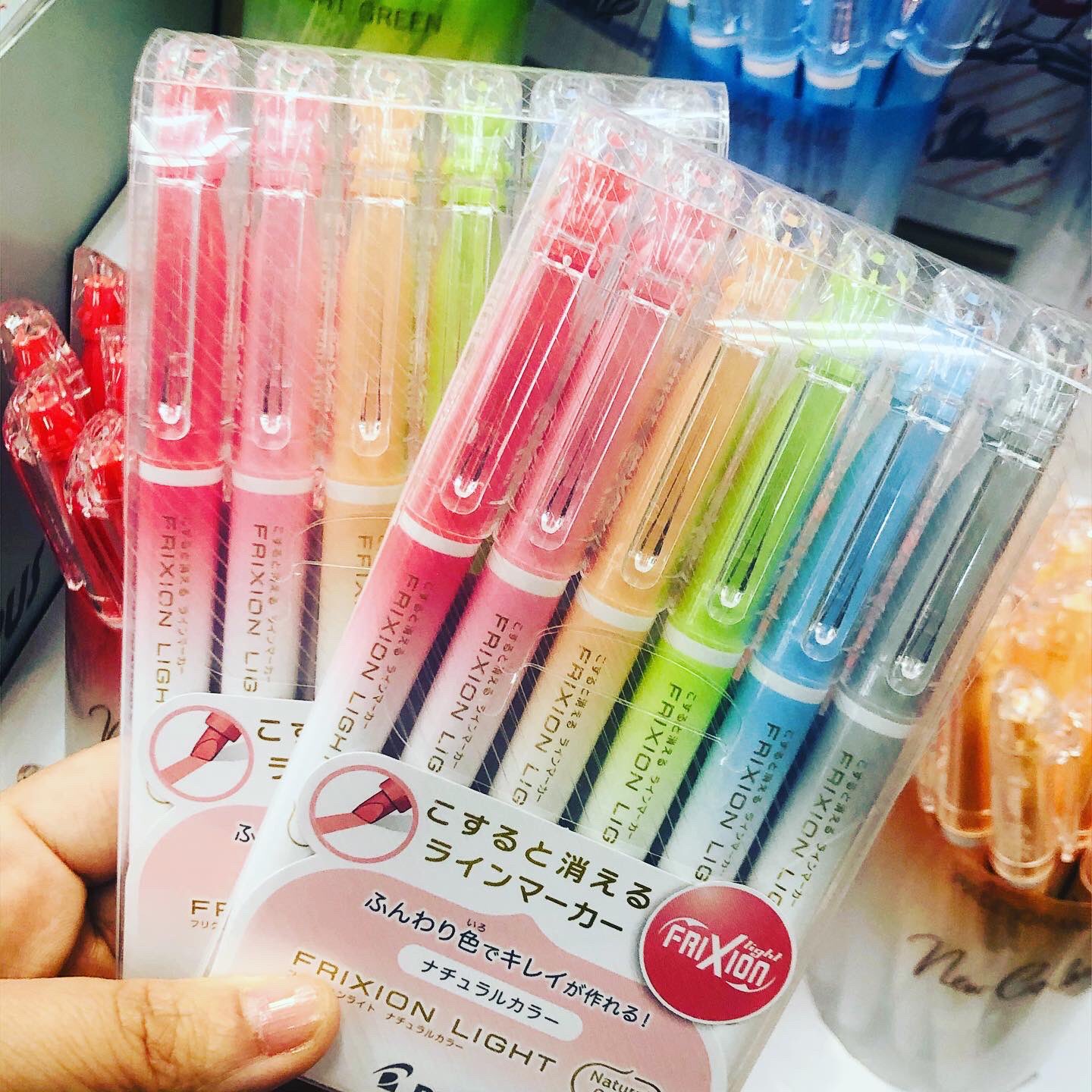 Twitter 上的 ハイノート高崎店 消えるポールペンの代名詞 パイロットのフリクションから かわいいナチュラルカラーが登場です 抑えめのスモーキーな色味は ラインを引くだけでは無く お絵かきにもオススメ ハイノート パイロット フリクション