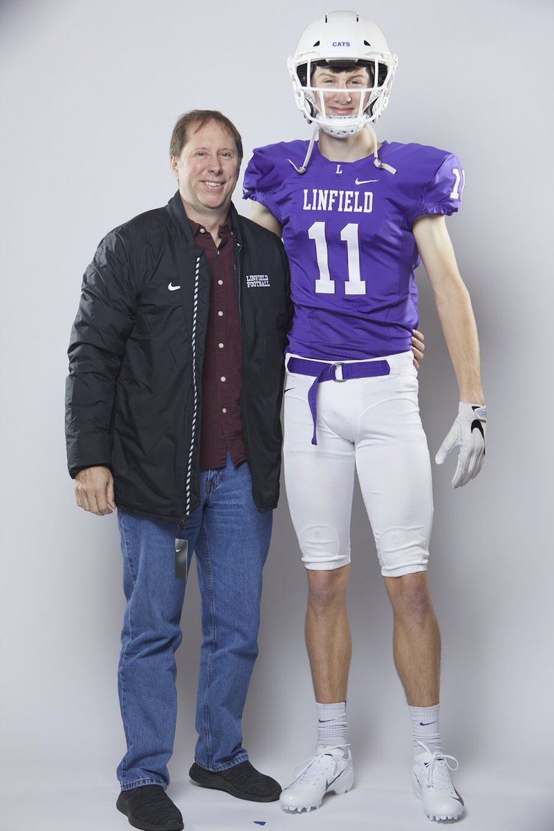 SlifkaJacob's tweet photo. Had an awesome time on my official visit to Linfield this weekend! Just want to give another thank you to @coachboehme @CoachSmithCats  and the rest of the coaching staff for inviting me out! https://t.co/l1JRBFBVk5