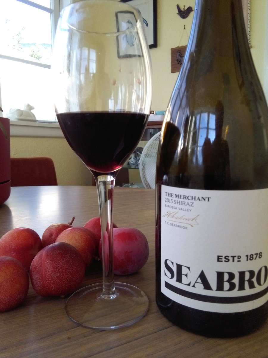 Stonking #Barossa #Shiraz from #Seabrook, 5th gen wine family but first crack at making their own. Big, dense, dark plum and liquorice, hint of black pepper but nothing OTT. Hard to find in NZ, worth looking for! @BarossaWineAu 26/30.