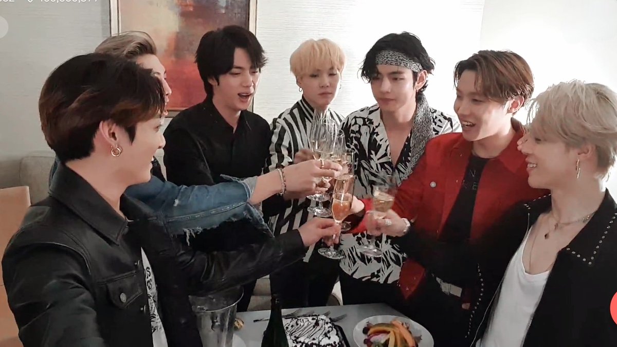 Бтс чонгук 2019. Run bts 150 ep. Чонгук сейчас 2023. Bts субтитры. Чонгук эфир 2023.