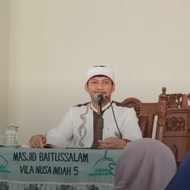 asli_store's tweet photo. Do'a yang utama adalah do'a agar diberikan Hidayah. "(Mereka berdoa), “Ya Tuhan kami, janganlah Engkau condongkan hati kami kepada kesesatan setelah Engkau berikan petunjuk kepada kami, dan karuniakanlah kepada kami rahmat dari sisi-Mu, sesungguhnya Engk… https://t.co/Fgx0WaM24V https://t.co/B2QkjK9u6b