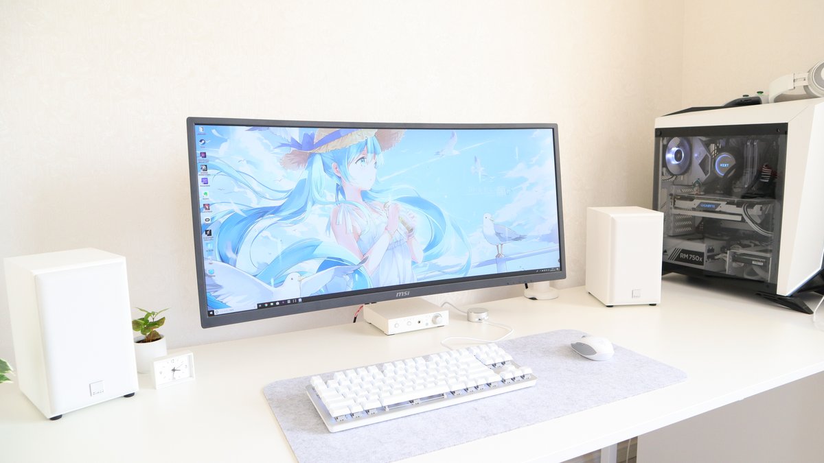しろ 初音ミク